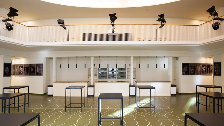 Thalia Theater Mittelrangfoyer